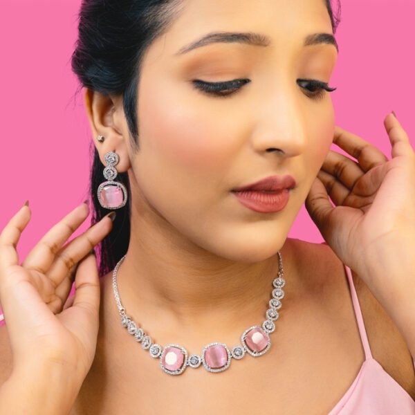 Ruby red classic necklace with zircon stones