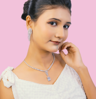 Diamond-look artificial necklace Indian manufacturer