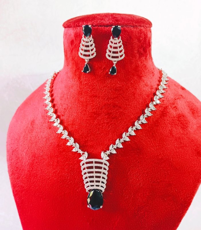 Wholesale sapphire necklace earrings set